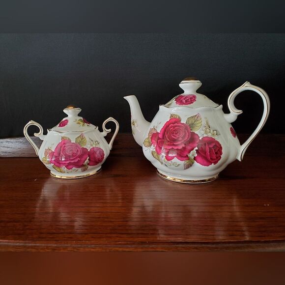 Leonardo Canziani Rose Teapot and Sugar Bowl Fine Bone China Made in England - Picture 1 of 15